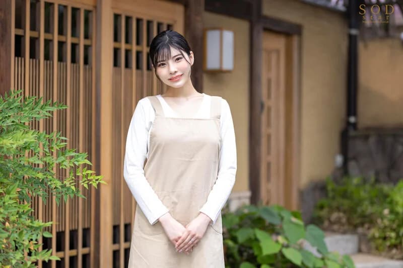 民泊を営む美人妻 神木麗