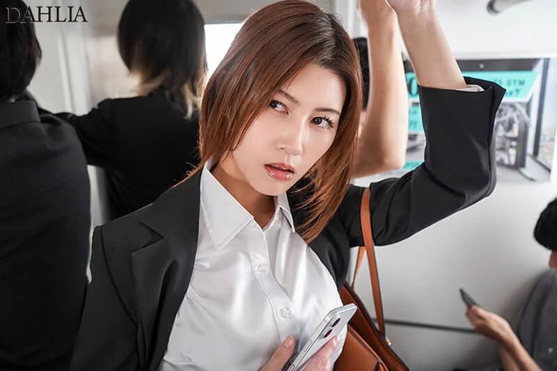 勝ち気な母親を俺が雌にします 美乃すずめ